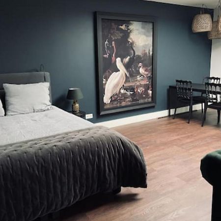 Bed And Breakfast Cherry Zaandam Bagian luar foto