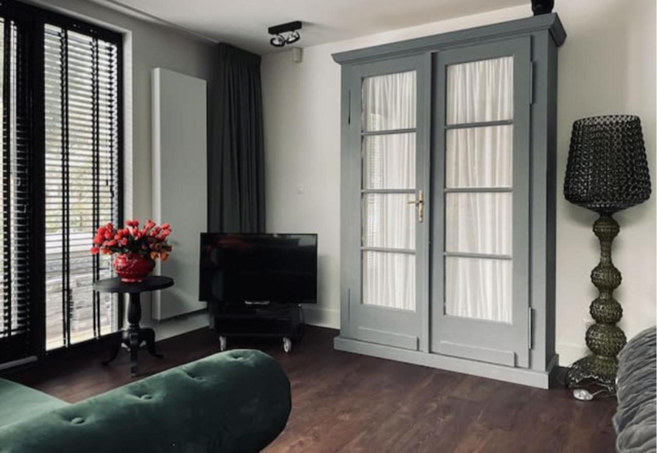 Bed And Breakfast Cherry Zaandam Bagian luar foto