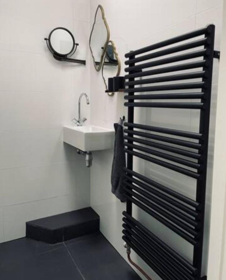 Bed And Breakfast Cherry Zaandam Bagian luar foto